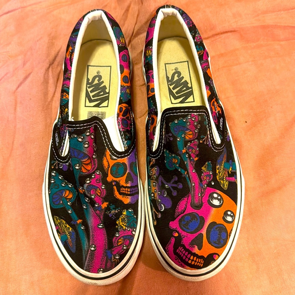 Mushroom vans